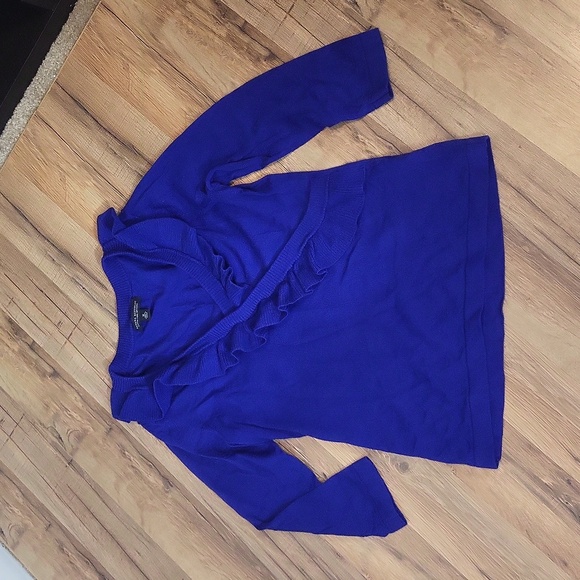 BANANA REPUBLIC Blue Extra Fine Merino Wool Ruffle V-neck 3/4 Sleeve Sweater - Picture 5 of 11